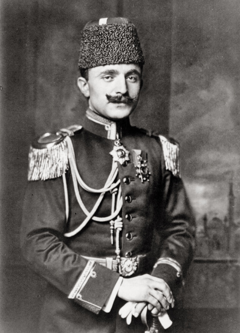İsmail Enver Paşa Harbiye Nazırı Üniformasıyla